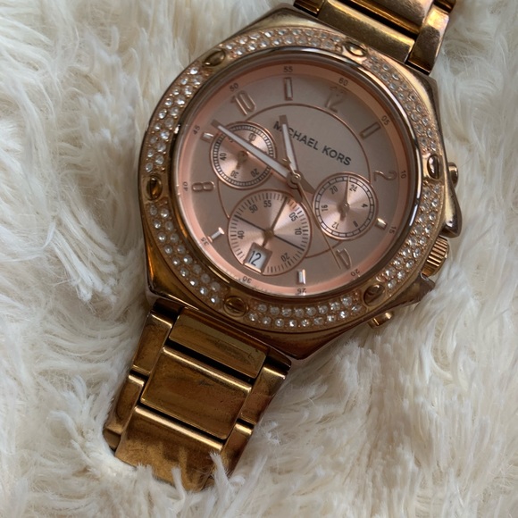 Michael Kors Gold Watch - Picture 2 of 6